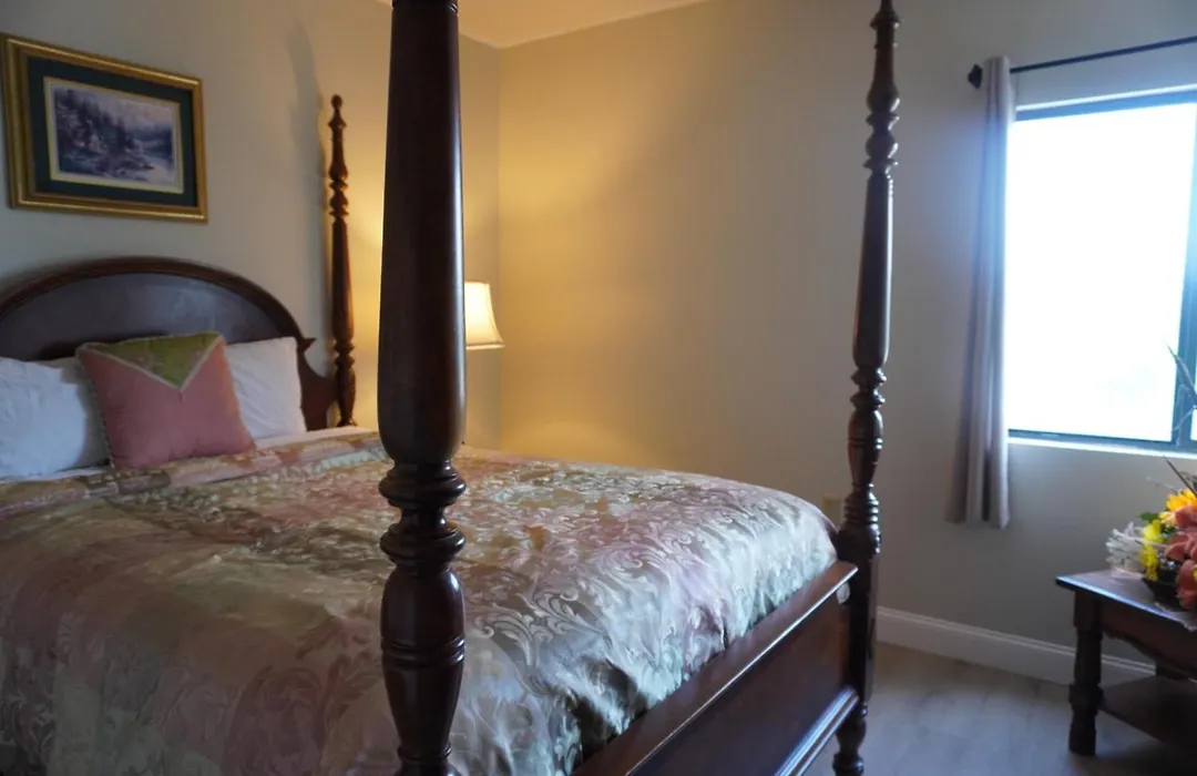 River Place Condos #410 3Bd-1